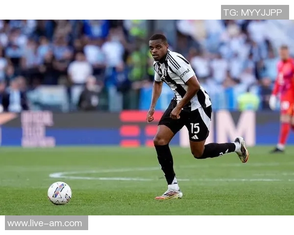 卡卢卢回忆托尼帕克劝留里昂并谈尤文心结与追随历程